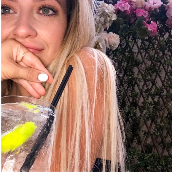 Meet your Posher, Taylor - Picture 1 of 1